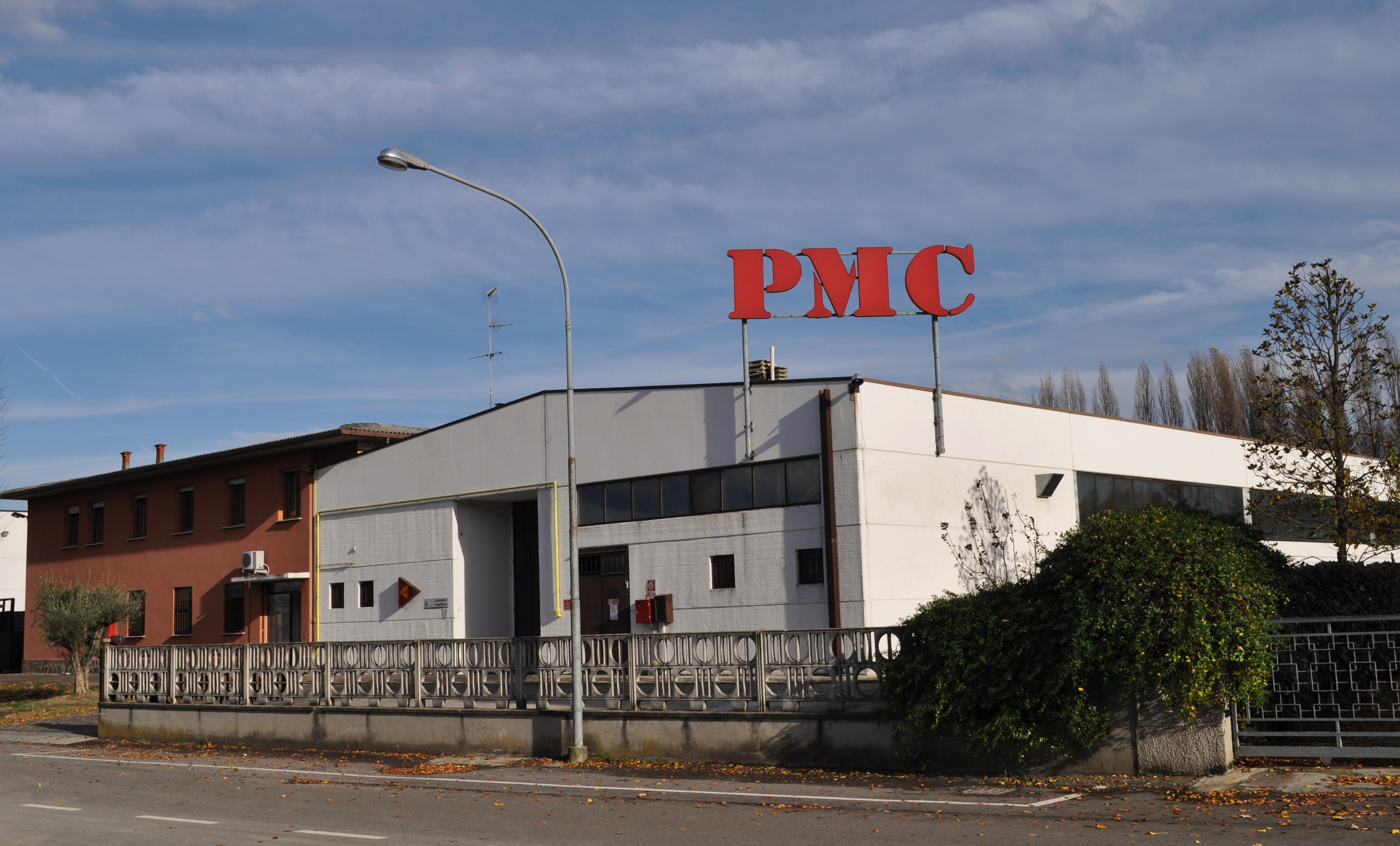 PMC: metallizzazione e stampaggio lamiere bologna